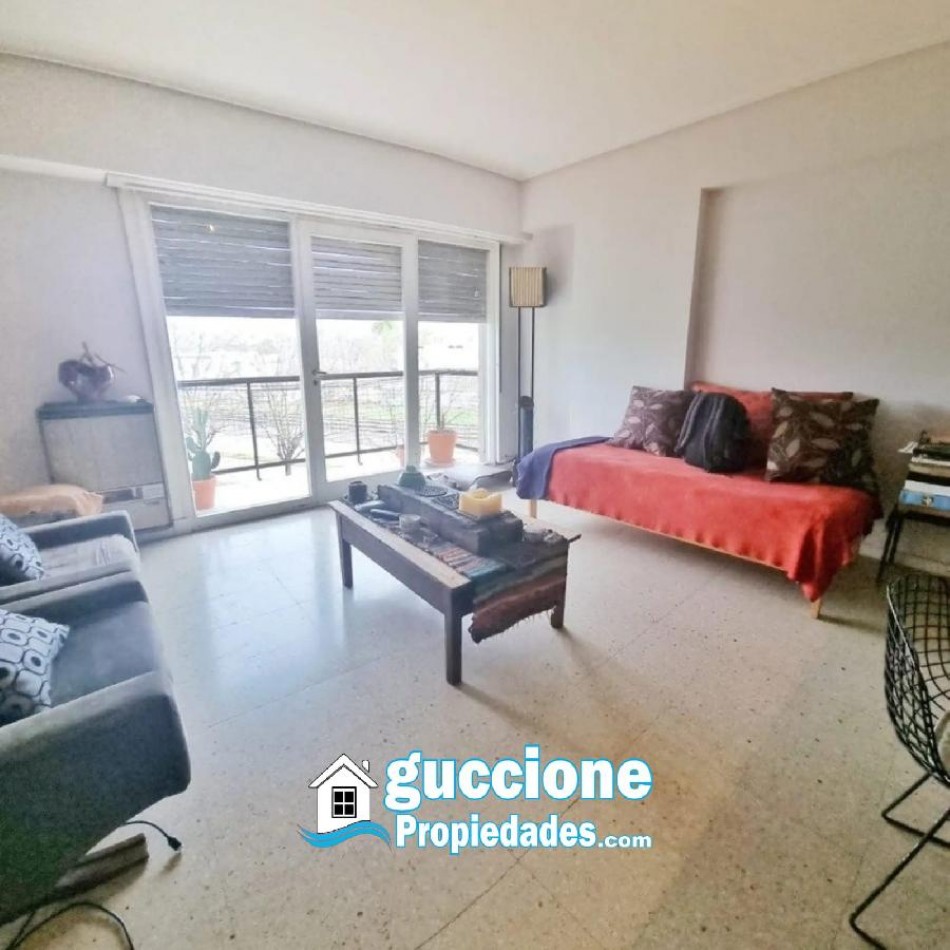 ¡VENDEMOS ESTE HERMOSO DEPARTAMENTO 4 AMBIENTES!! INSTALCION DE GAS Y ELECTRICIDAD NUEVAS!!
