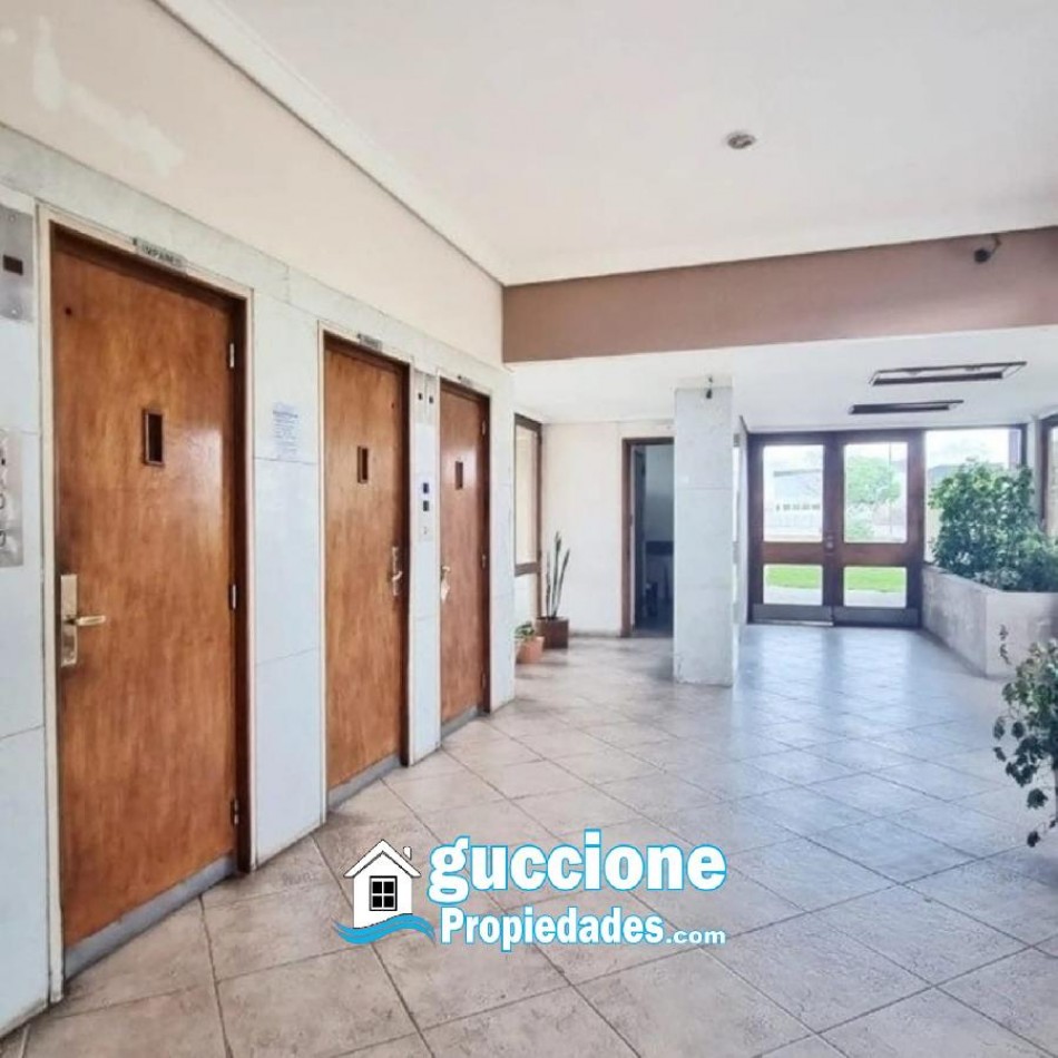 ¡VENDEMOS ESTE HERMOSO DEPARTAMENTO 4 AMBIENTES!! INSTALCION DE GAS Y ELECTRICIDAD NUEVAS!!
