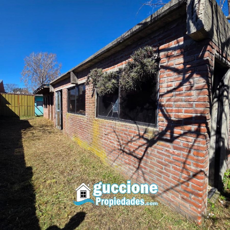 LOTE DE TERRENO CON GALPON PRECARIO EN JUANA MANSO 1145