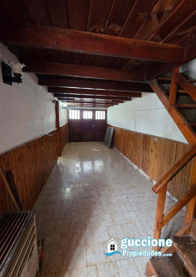 CLASICO CHALET EN BARRIO LAS AVENIDAS 