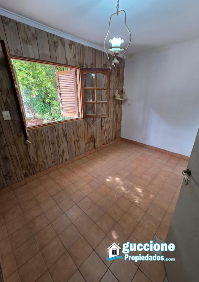 CLASICO CHALET EN BARRIO LAS AVENIDAS 