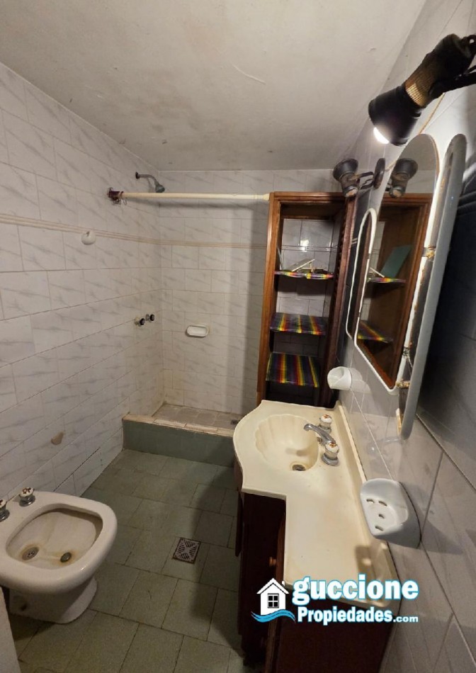 CLASICO CHALET EN BARRIO LAS AVENIDAS 