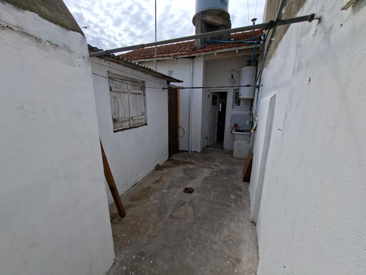 Casa Frente de 3 ambientes