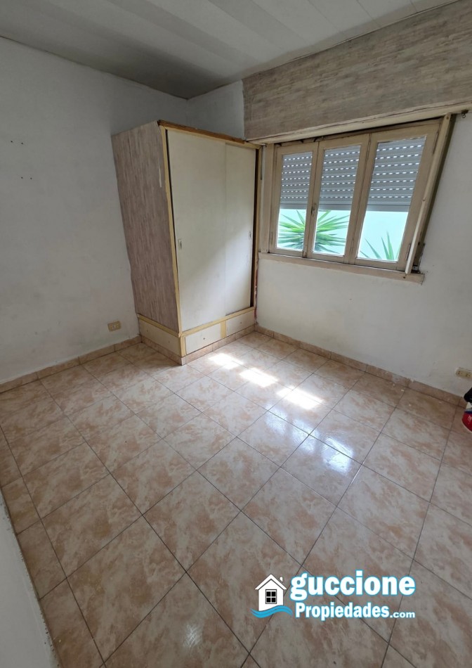 Departamento de 2 ambientes en planta alta