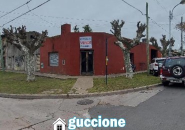 GRAN ESQUINA DE 20 X 32 LOCAL 130 MTS MAS 2 DEPARTAMENTOS A RECICLAR 